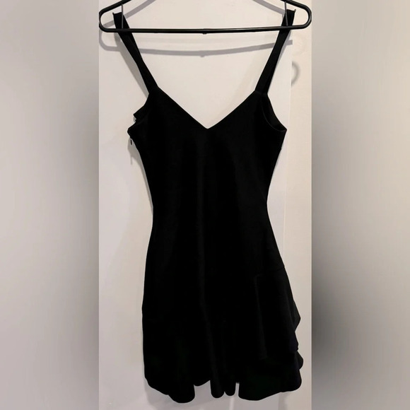 CINQ À SEPT Zahara mini Dress v-neck ruffle sleeveless designer black cocktail - Picture 7 of 10